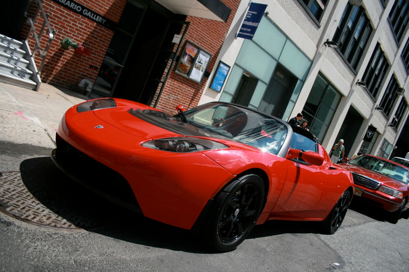Illustration for article titled Tesla Roadster Sport: More Charge For More Change